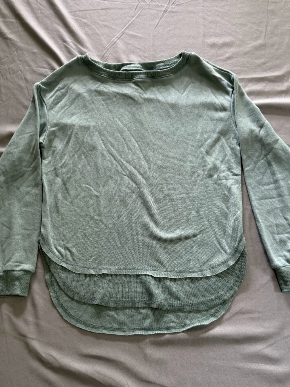Supreme Fashion Woman’s Crew Neck Sweatshirt Green Size Medium New In Package
